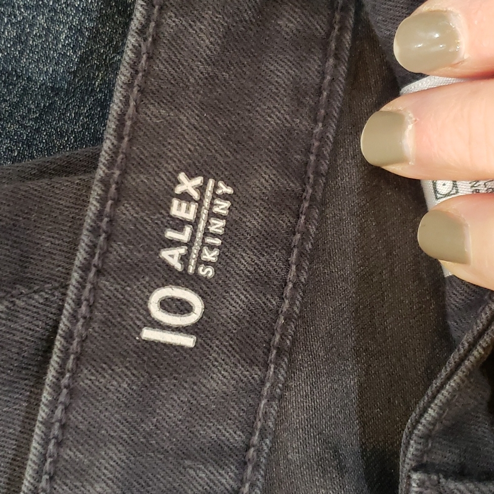 🍁3 for $15🍁Gray skinnys - Picture 3 of 4